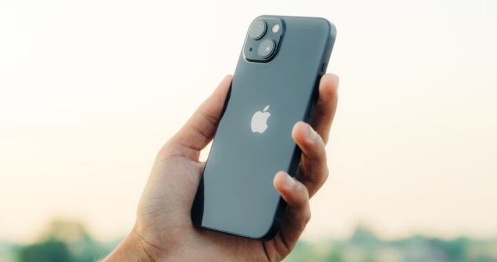 iPhone 13
